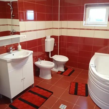 De Inchiriat Glajerie Holiday home