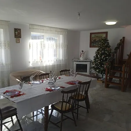 De Inchiriat Glajerie Holiday home *